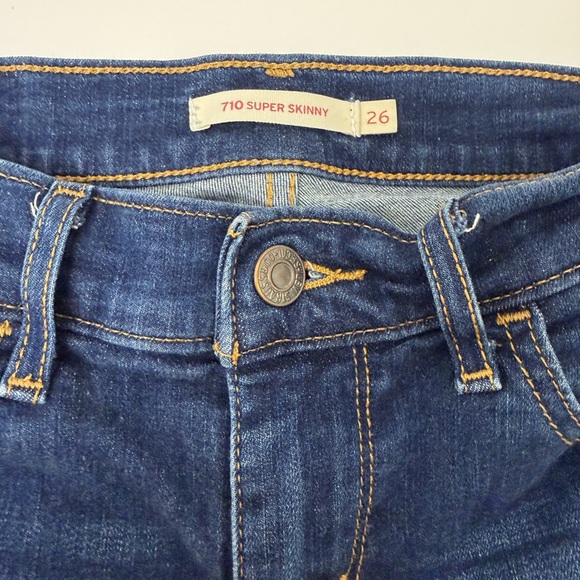 Levi’s 710 Super Skinny Jeans - Picture 3 of 4
